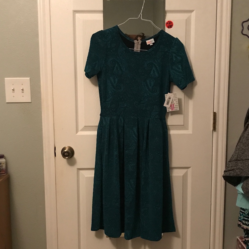Medium lularoe Amelia